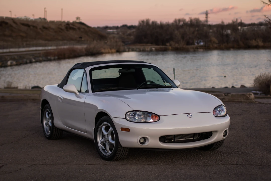 2000 Mazda NB MX-5 Miata - Image 16 of 31
