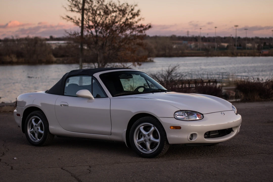 2000 Mazda NB MX-5 Miata - Image 18 of 31