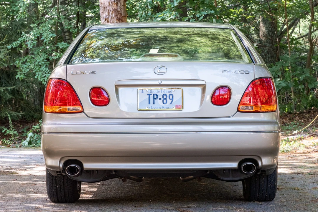 2001 Lexus GS 2nd Gen - Image 6 of 31