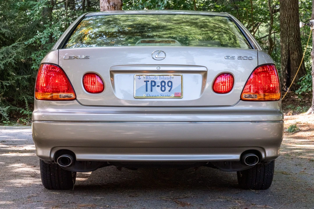 2001 Lexus GS 2nd Gen - Image 7 of 31