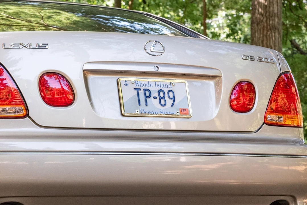 2001 Lexus GS 2nd Gen - Image 27 of 31