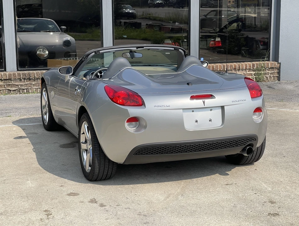 2006 Pontiac Solstice - Image 16 of 31