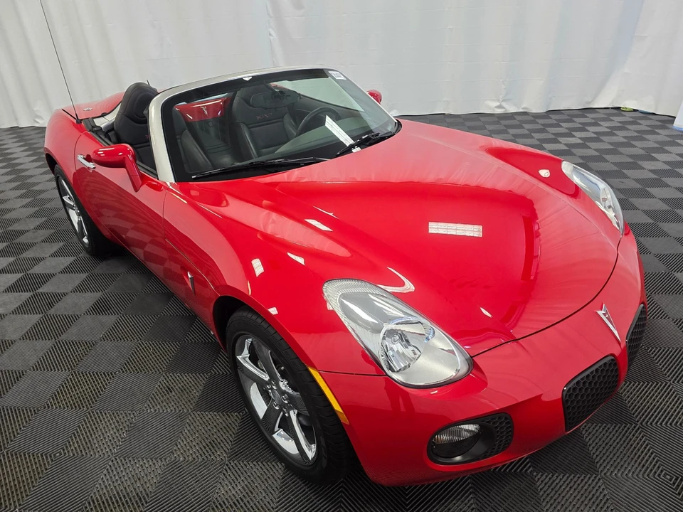 2009 Pontiac Solstice GXP - Image 3 of 31