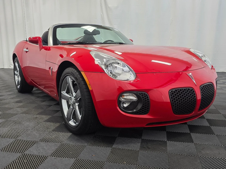 2009 Pontiac Solstice GXP - Image 2 of 31