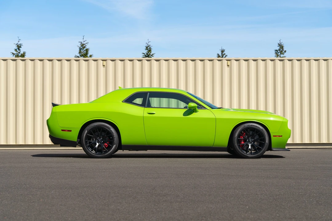 2015 Dodge Challenger SRT Hellcat 3rd Gen - Image 7 of 31