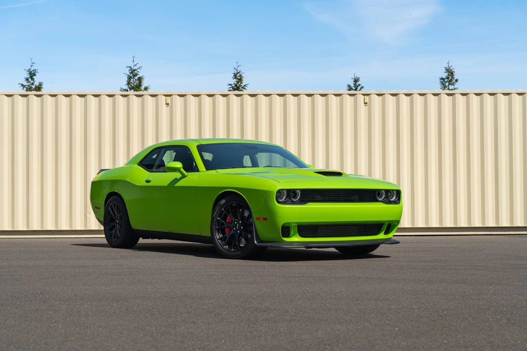 2015 Dodge Challenger SRT Hellcat 3rd Gen - Image 8 of 31
