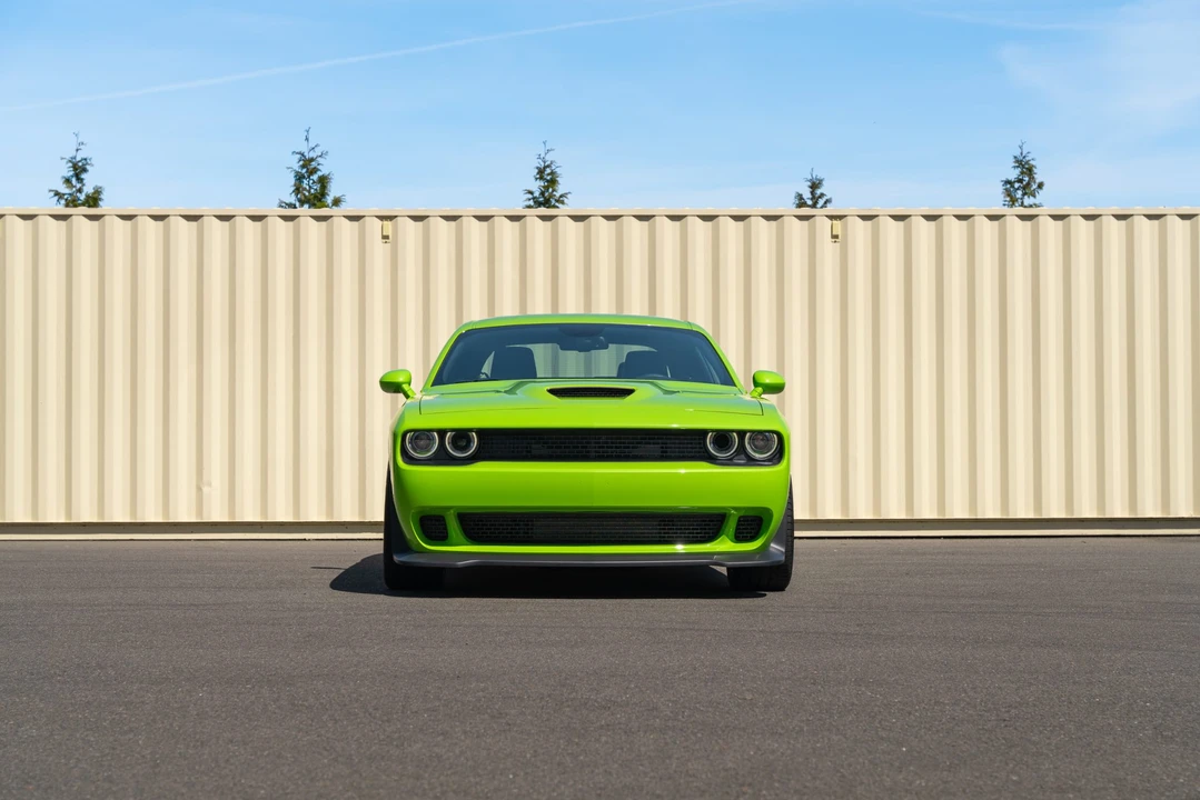2015 Dodge Challenger SRT Hellcat 3rd Gen - Image 9 of 31