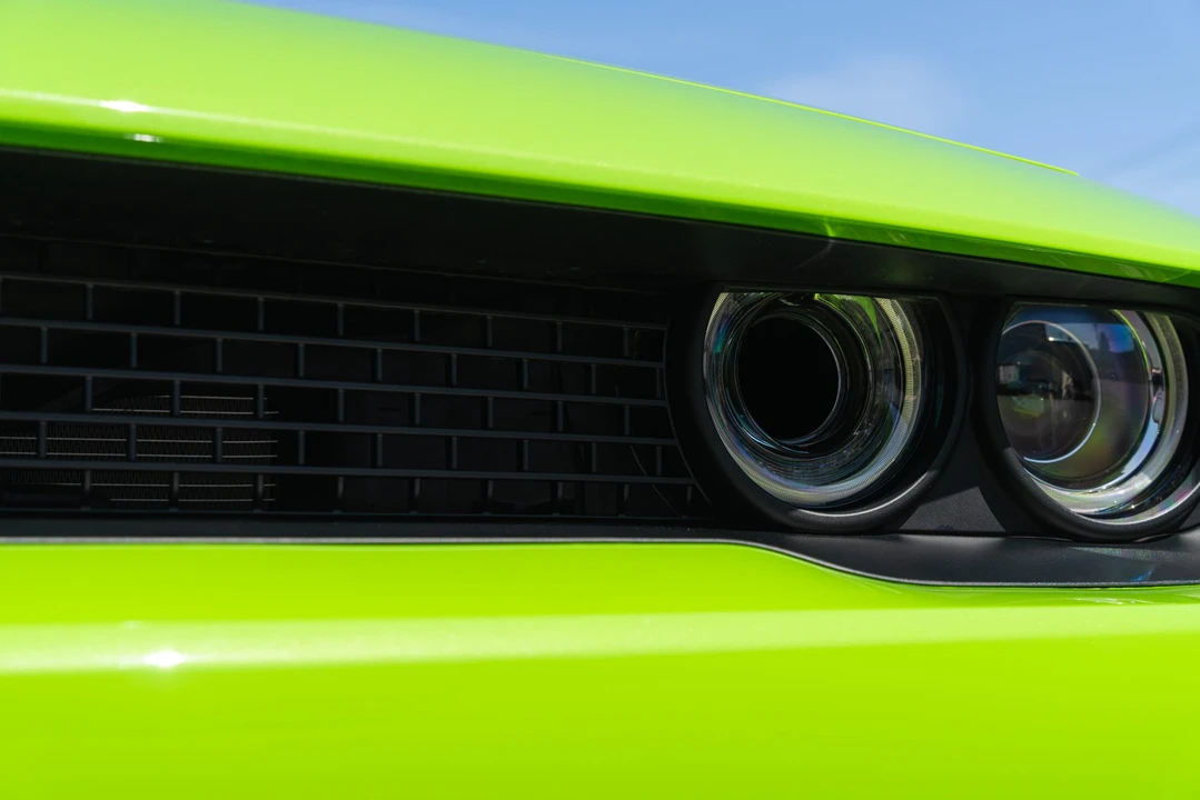 2015 Dodge Challenger SRT Hellcat 3rd Gen - Image 15 of 31