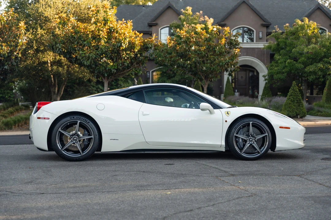 2015 Ferrari 458 Italia - Image 18 of 31