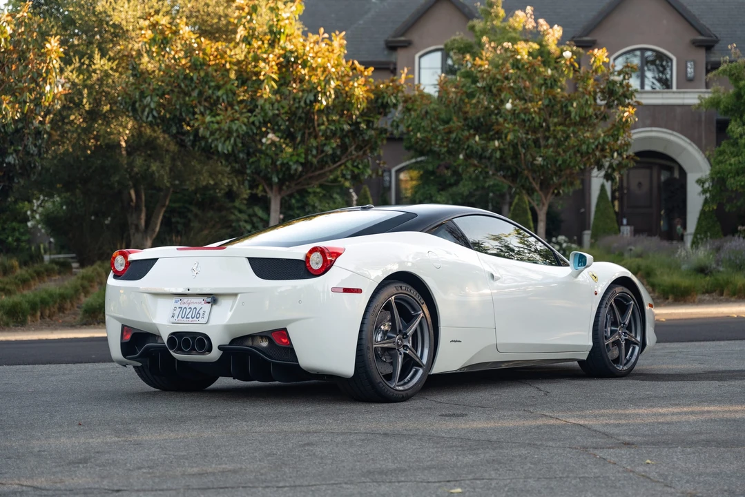 2015 Ferrari 458 Italia - Image 20 of 31