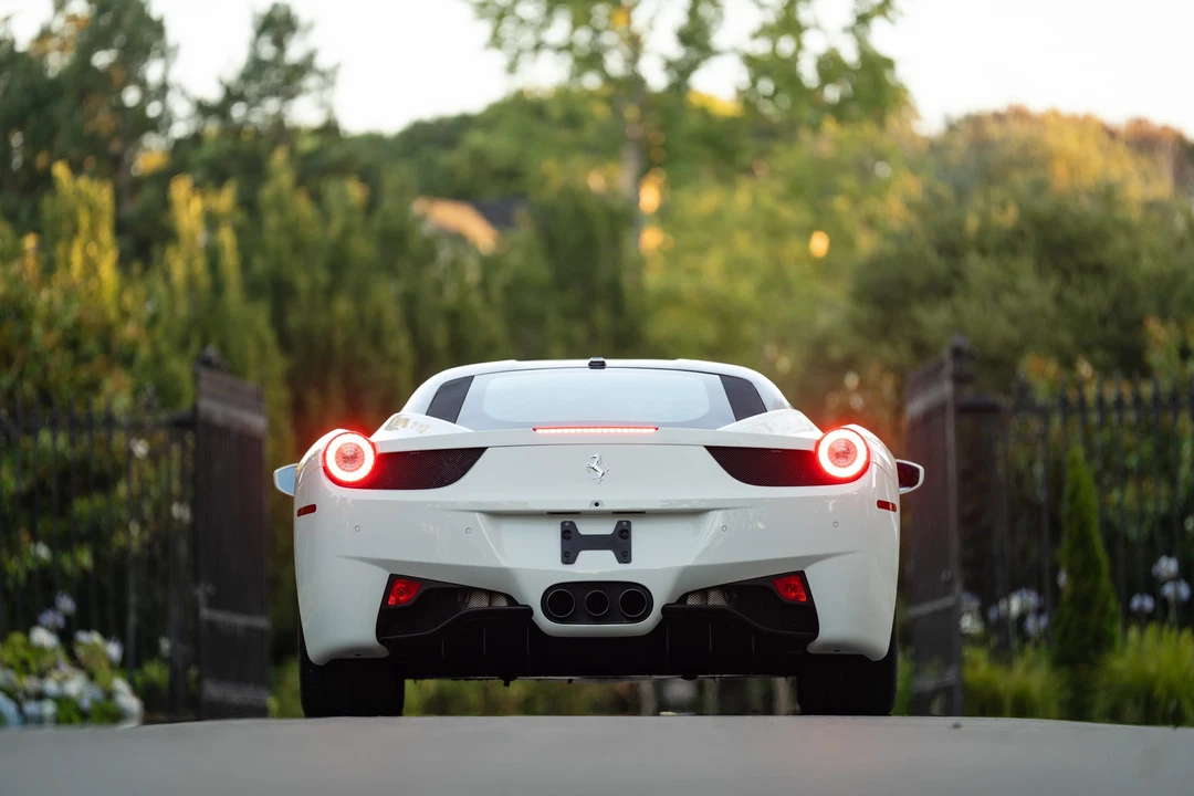 2015 Ferrari 458 Italia - Image 26 of 31