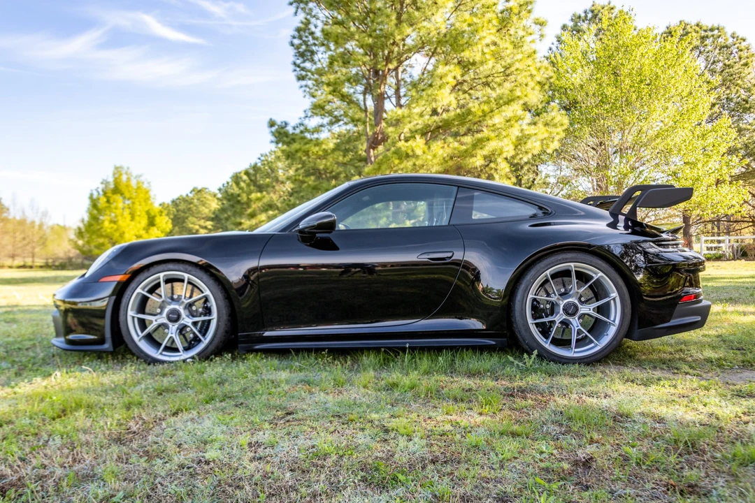 2022 Porsche 992 GT3 - Image 9 of 31