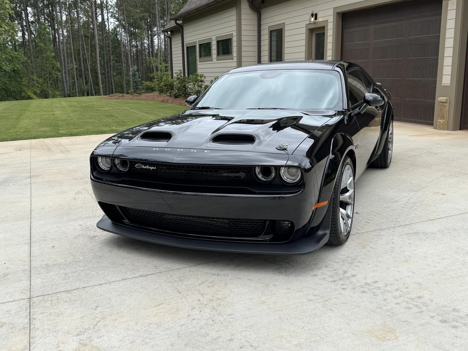 2023 Dodge Challenger SRT Hellcat 3rd Gen - Image 2 of 31