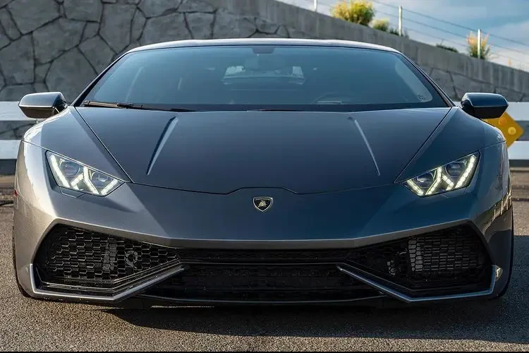 2015 Lamborghini Huracan - Image 2 of 8