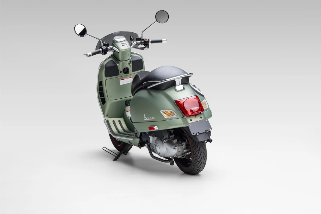 2018 Vespa Sei & PX & ET & LX & GT - Image 5 of 31