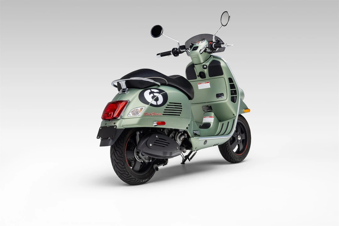 2018 Vespa Sei & PX & ET & LX & GT - Image 4 of 31
