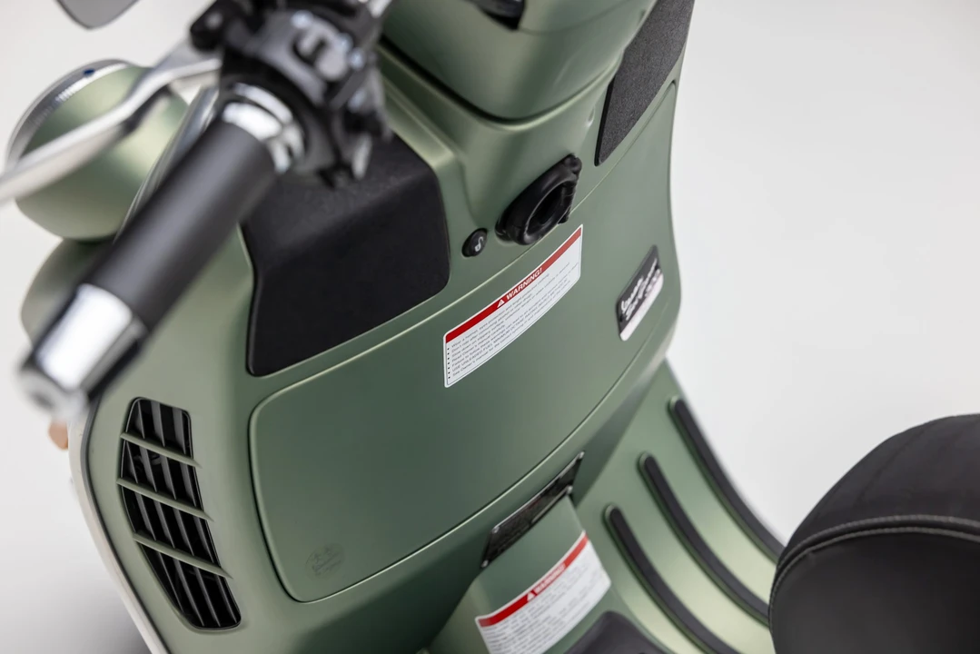 2018 Vespa Sei & PX & ET & LX & GT - Image 17 of 31