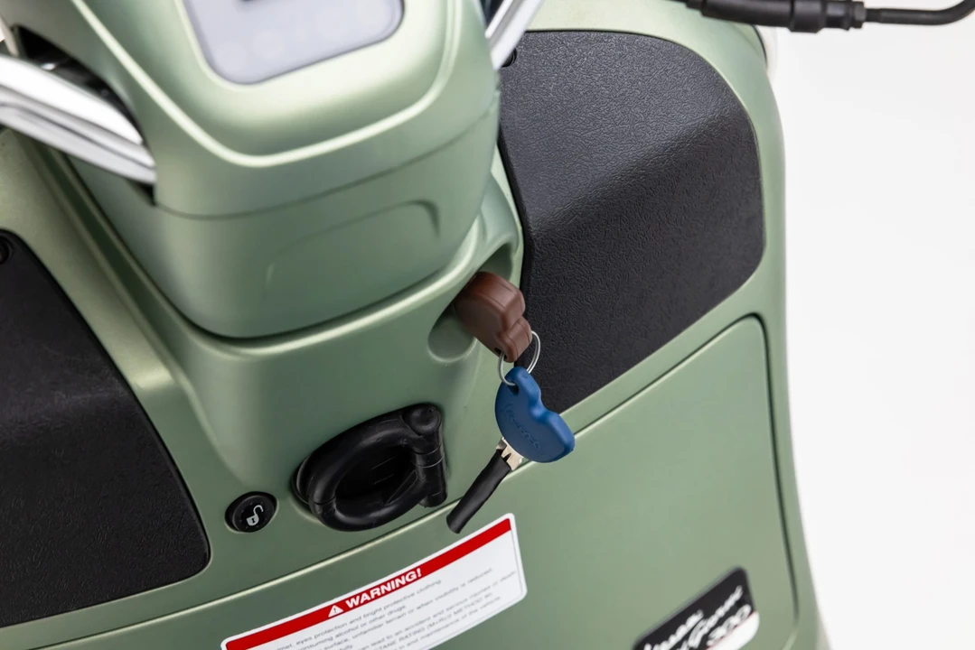 2018 Vespa Sei & PX & ET & LX & GT - Image 18 of 31