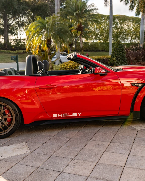 2025 Ford Shelby Mustang - Image 15 of 31