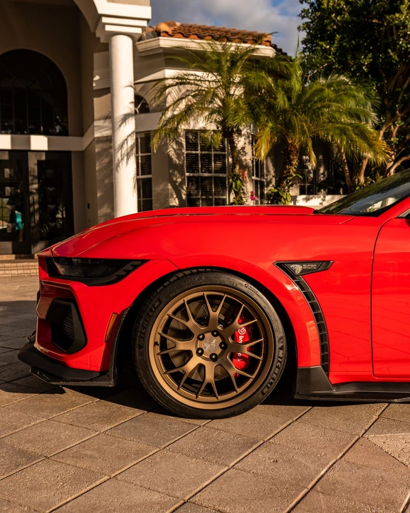 2025 Ford Shelby Mustang - Image 13 of 31