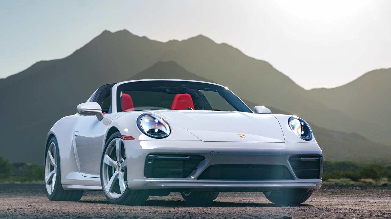 2024 Porsche - Image 12 of 31