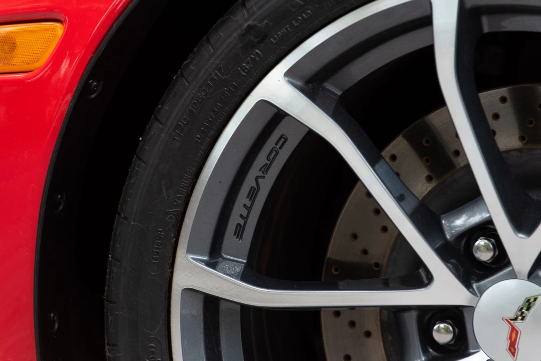 2013 Chevrolet Corvette C6 - Image 20 of 31