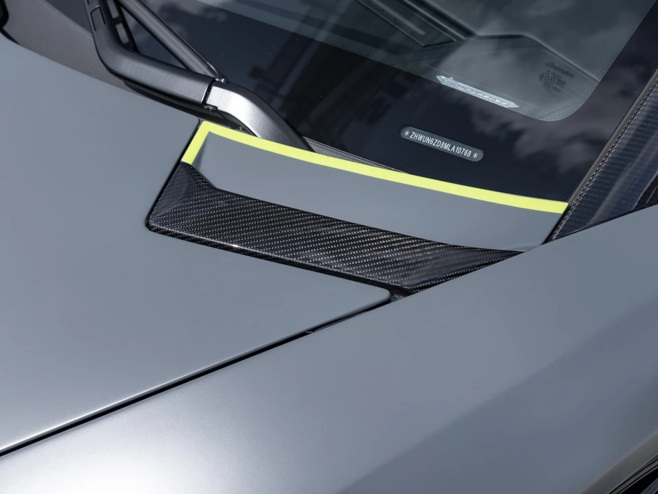 2021 Lamborghini Aventador SVJ LP770-4 Roadster - Image 24 of 31