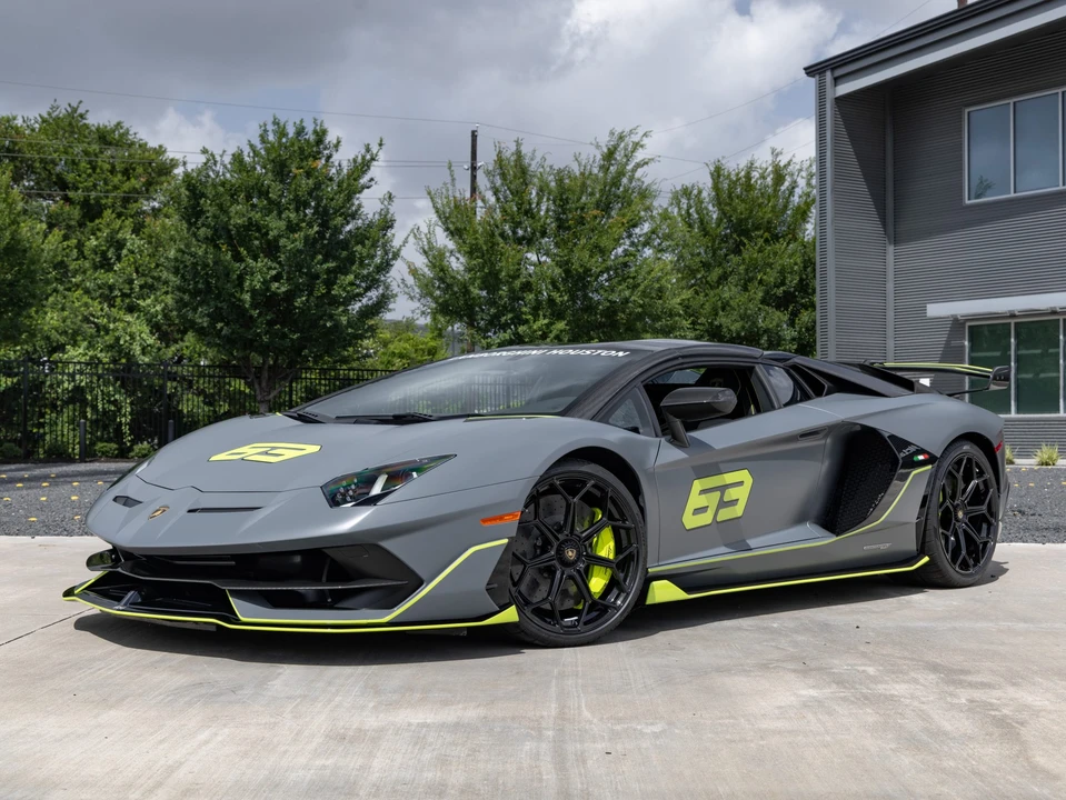2021 Lamborghini Aventador SVJ LP770-4 Roadster - Image 3 of 31