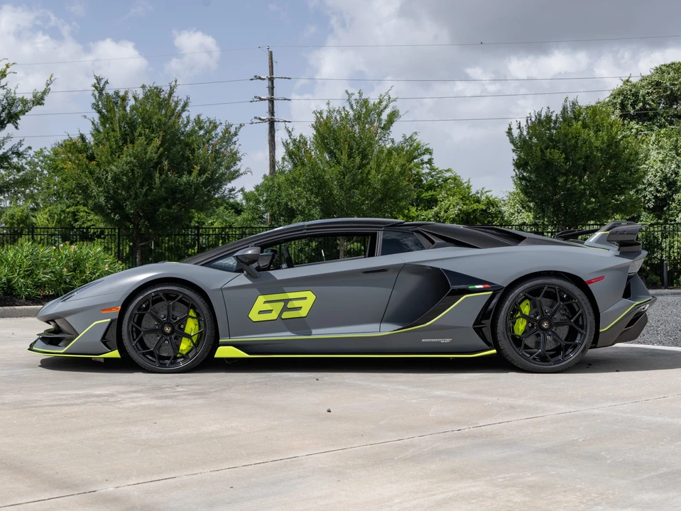 2021 Lamborghini Aventador SVJ LP770-4 Roadster - Image 5 of 31