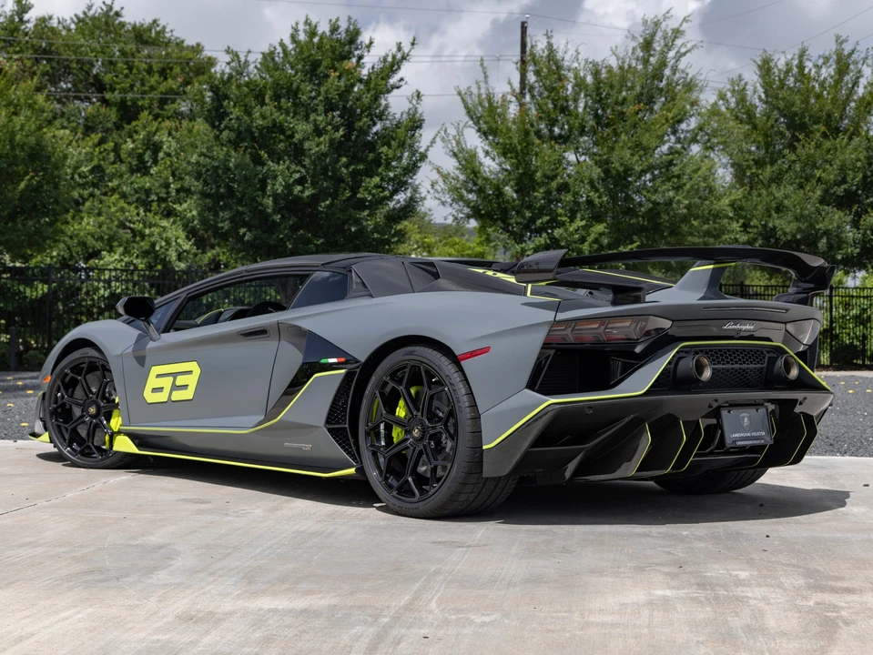 2021 Lamborghini Aventador SVJ LP770-4 Roadster - Image 6 of 31