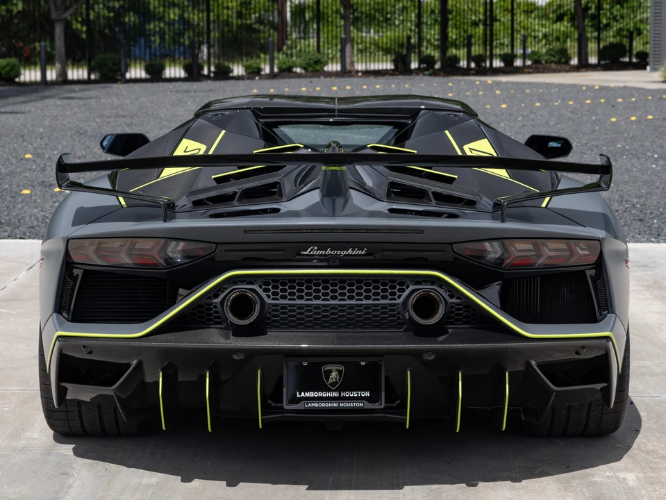 2021 Lamborghini Aventador SVJ LP770-4 Roadster - Image 8 of 31