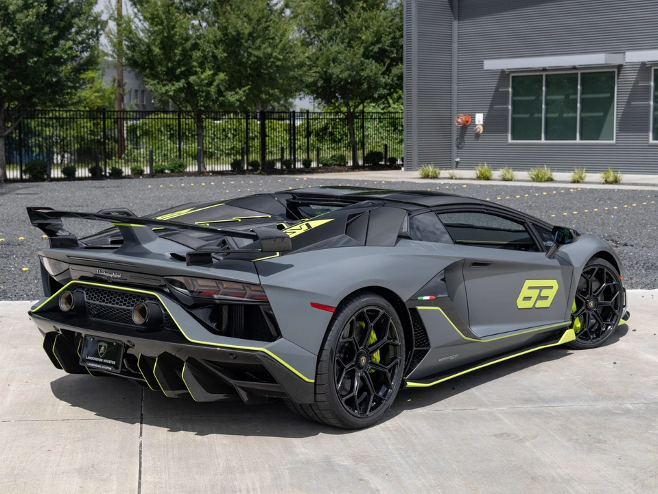 2021 Lamborghini Aventador SVJ LP770-4 Roadster - Image 10 of 31