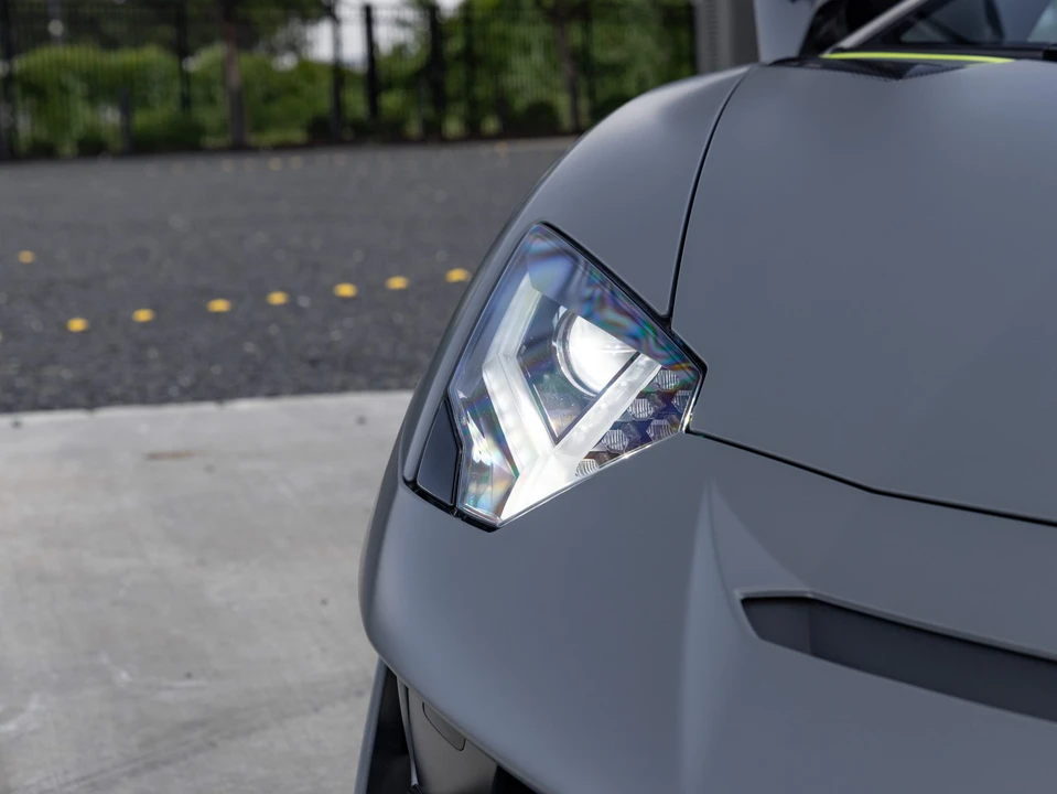 2021 Lamborghini Aventador SVJ LP770-4 Roadster - Image 27 of 31