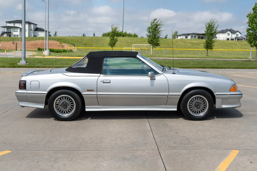 1988 Ford Mustang 3rd Gen - Image 16 of 31
