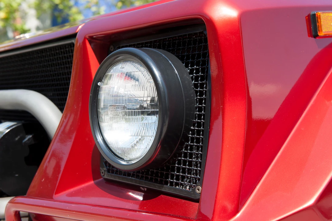 1991 Lamborghini LM002 - Image 7 of 19