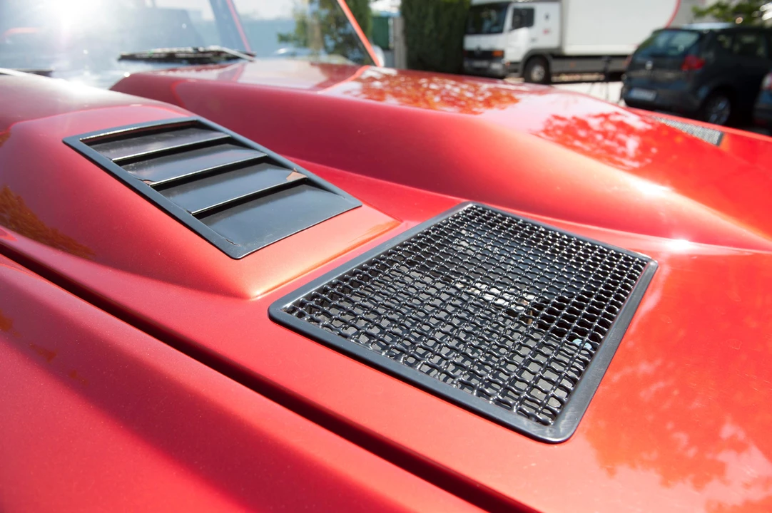 1991 Lamborghini LM002 - Image 6 of 19