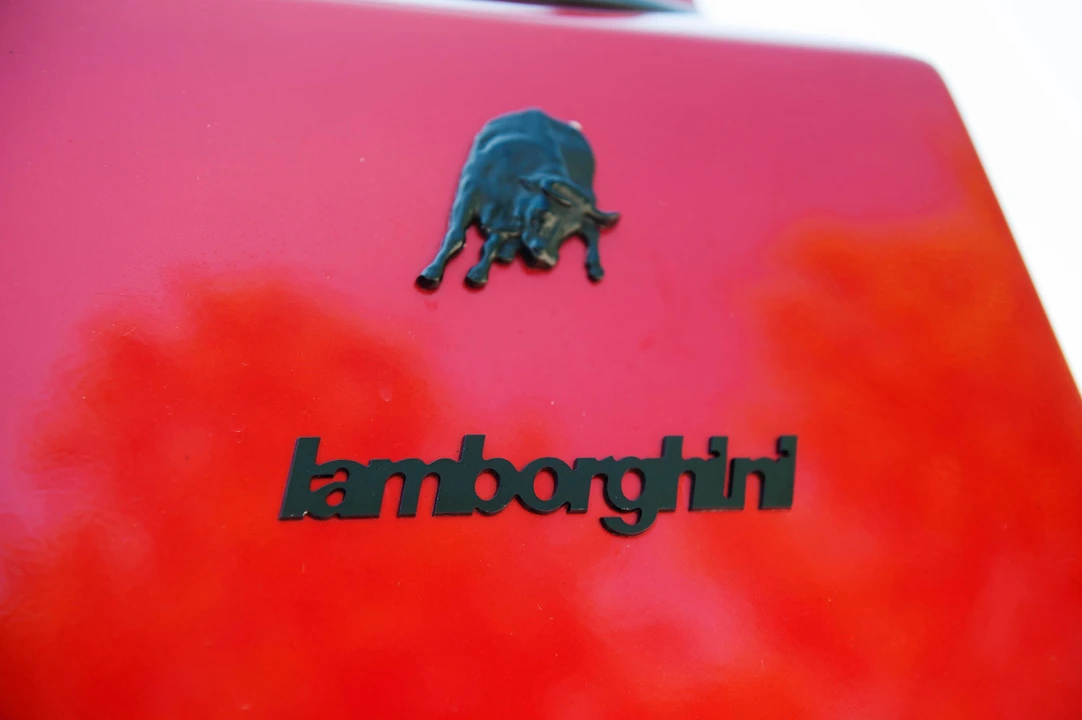 1991 Lamborghini LM002 - Image 3 of 19