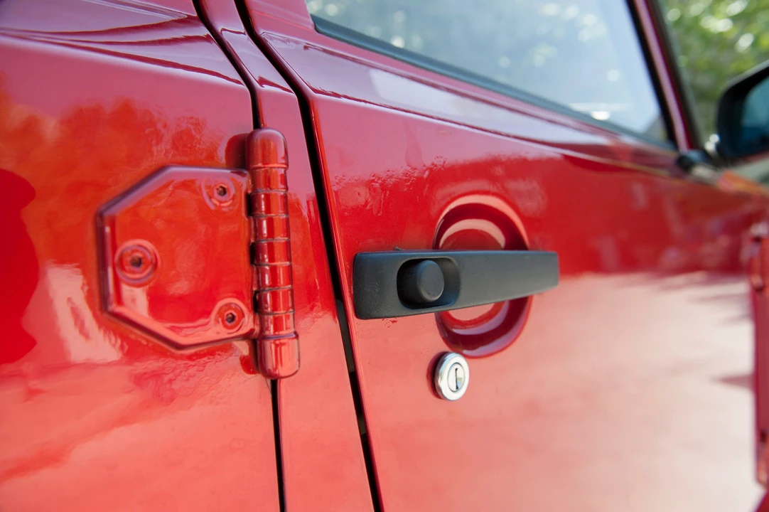 1991 Lamborghini LM002 - Image 5 of 19