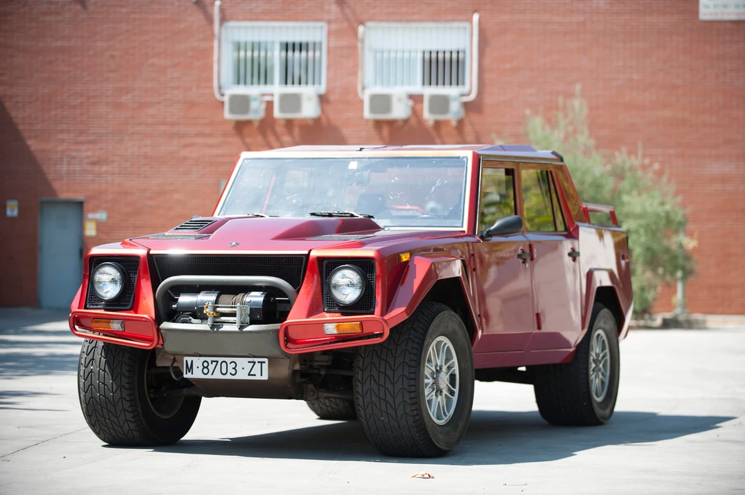 1991 Lamborghini LM002 - Image 15 of 19