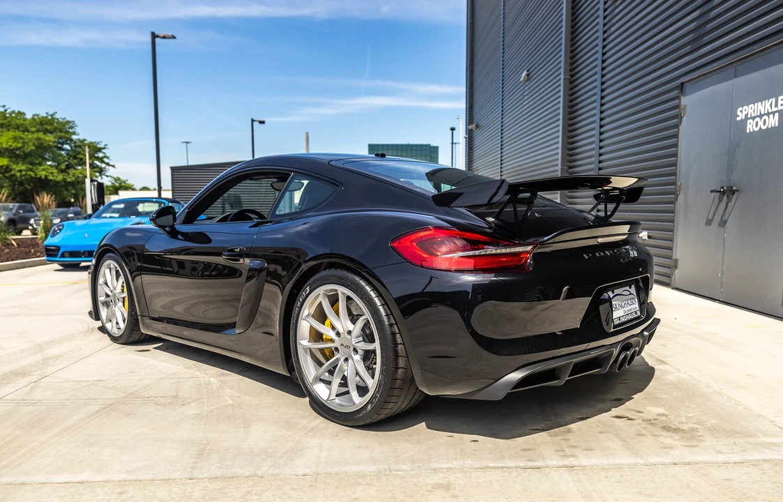 2016 Porsche 981 Cayman GT4 - Image 19 of 31
