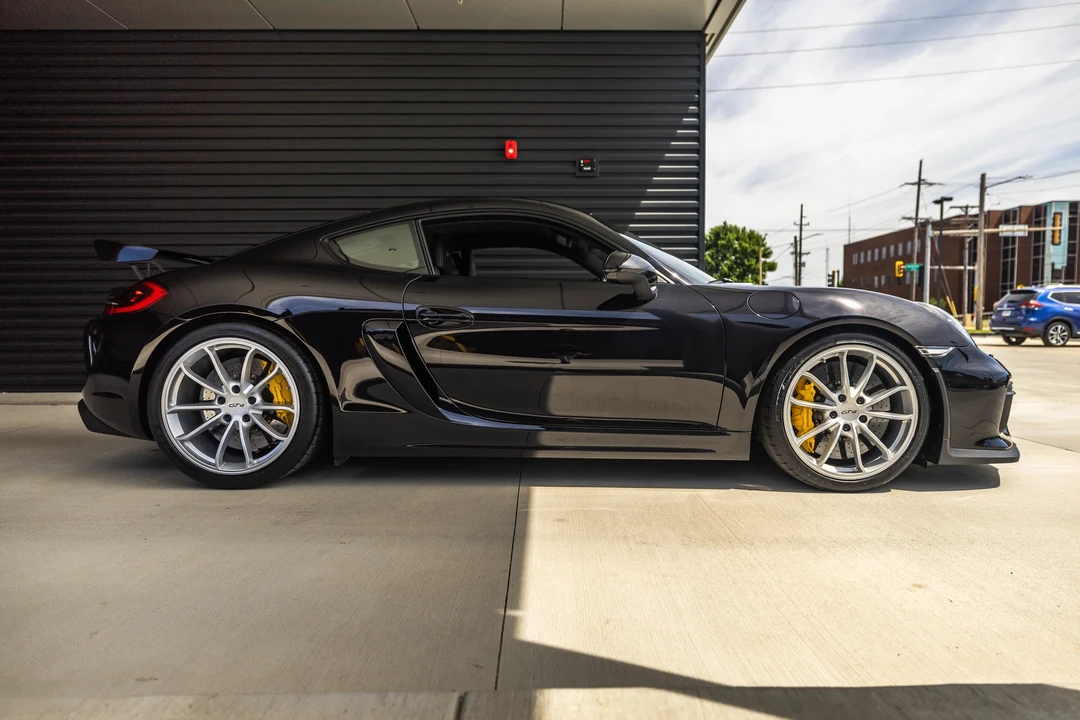 2016 Porsche 981 Cayman GT4 - Image 23 of 31