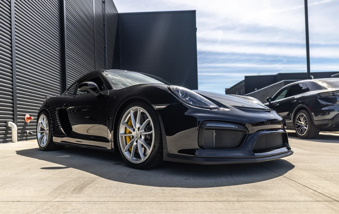 2016 Porsche 981 Cayman GT4 - Image 10 of 31