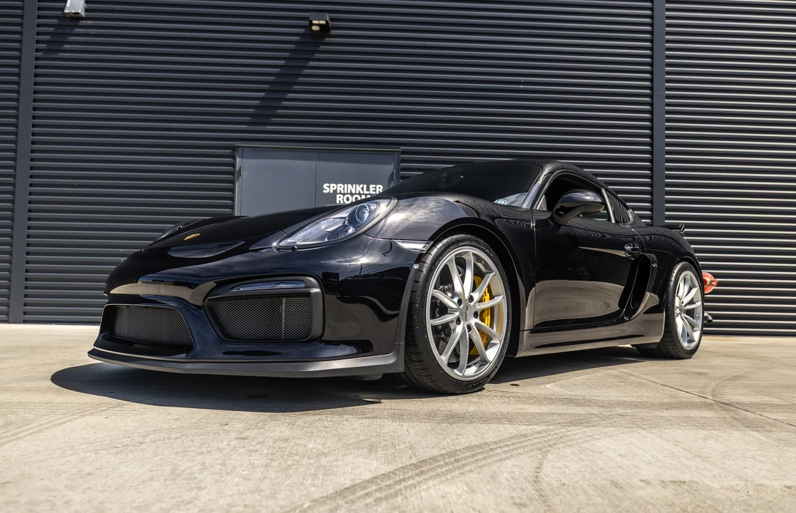 2016 Porsche 981 Cayman GT4 - Image 3 of 31