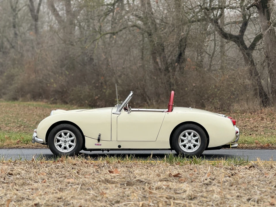 1960 Austin-Healey Sprite Mark I - Image 25 of 31