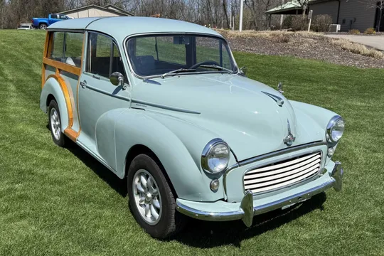 1961 Morris Minor Traveller 5-Speed