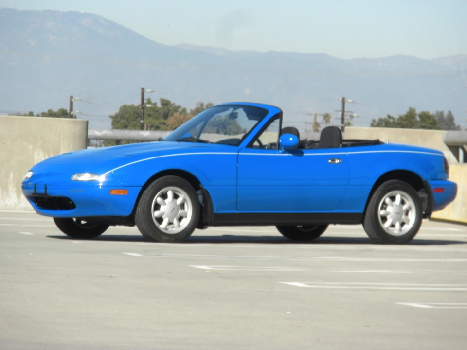 1992 Mazda NA MX-5 Miata - Image 2 of 31