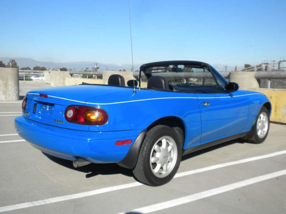 1992 Mazda NA MX-5 Miata - Image 17 of 31