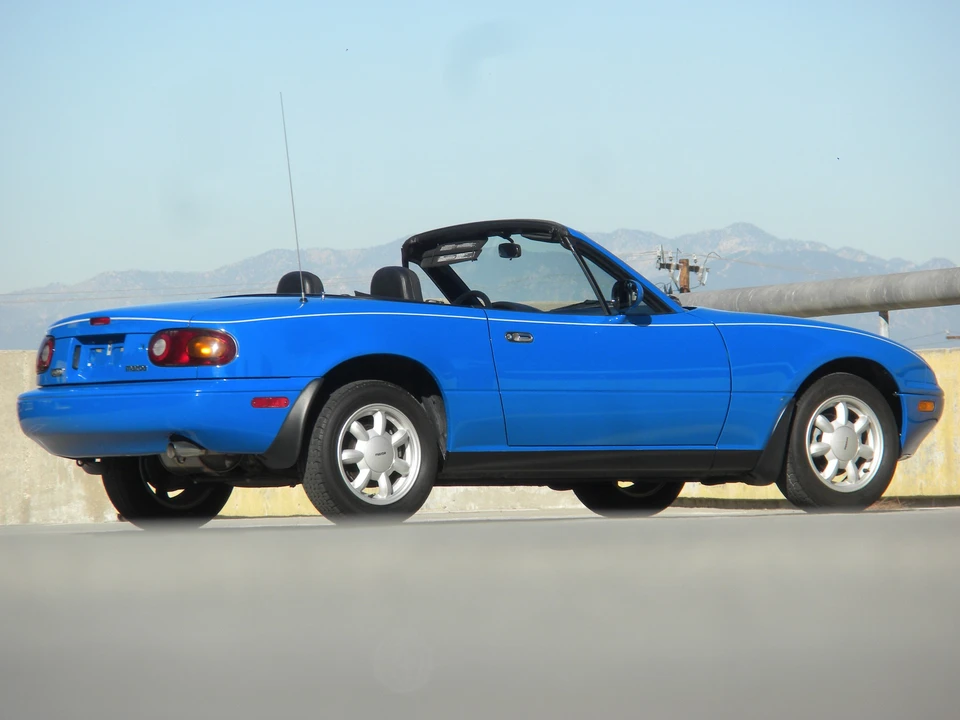 1992 Mazda NA MX-5 Miata - Image 16 of 31