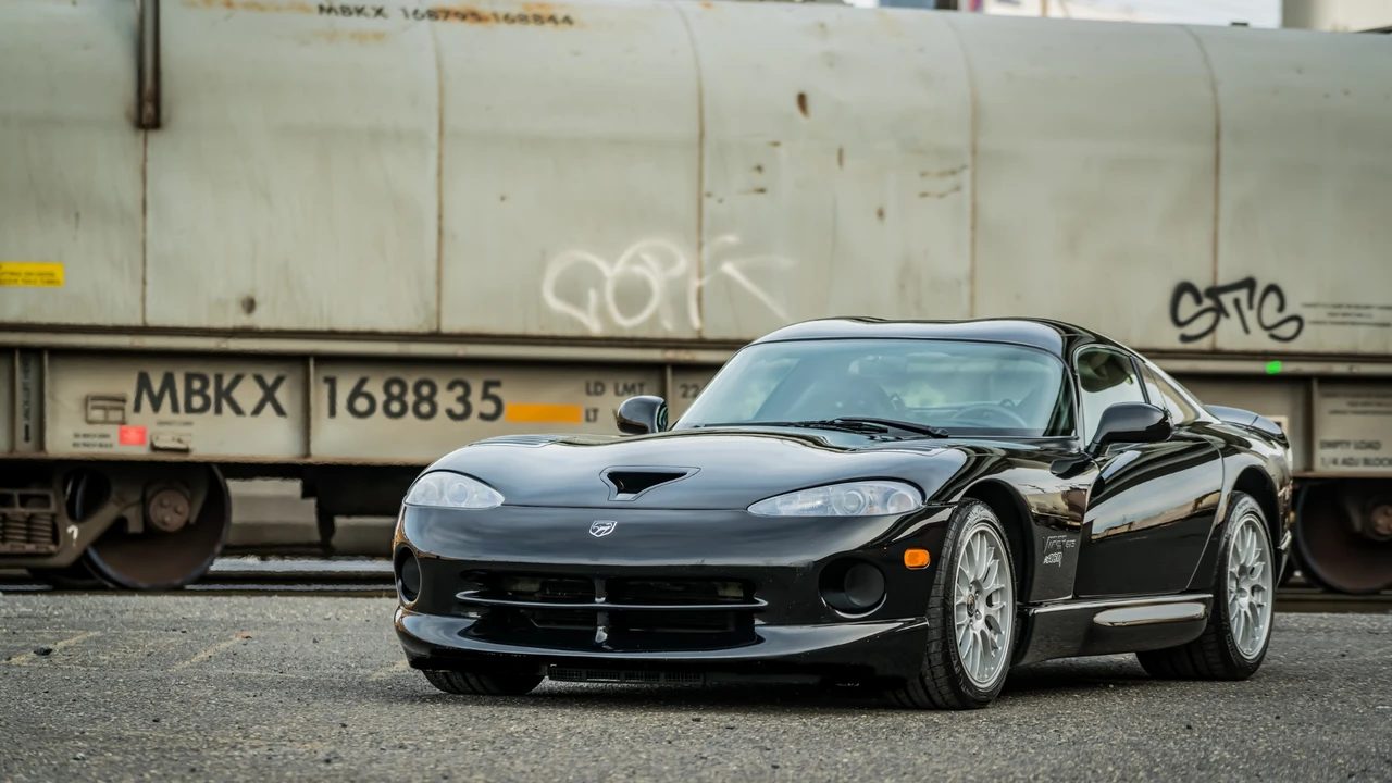 2000 Dodge Viper ACR 2nd Gen - Image 2 of 31