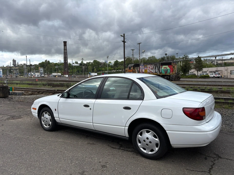 2002 Saturn Ion - Image 3 of 31